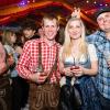 Zahlreiche Menschen besuchen am Samstag 04.05.24 das Weinfest in Untereisenheim mit Musik von den Troglauer Buam.
