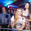 Zahlreiche Menschen besuchen am Samstag 04.05.24 das Weinfest in Untereisenheim mit Musik von den Troglauer Buam.