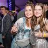 Zahlreiche Menschen besuchen am Samstag 04.05.24 das Weinfest in Untereisenheim mit Musik von den Troglauer Buam.
