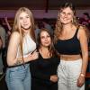 Zahlreiche Menschen besuchen am Samstag 04.05.24 das Weinfest in Untereisenheim mit Musik von den Troglauer Buam.