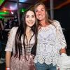 Zahlreiche Menschen besuchen am Samstag 04.05.24 das Weinfest in Untereisenheim mit Musik von den Troglauer Buam.