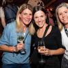 Zahlreiche Menschen besuchen am Samstag 04.05.24 das Weinfest in Untereisenheim mit Musik von den Troglauer Buam.