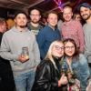 Zahlreiche Menschen besuchen am Samstag 04.05.24 das Weinfest in Untereisenheim mit Musik von den Troglauer Buam.