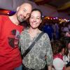 Zahlreiche Menschen besuchen am Samstag 04.05.24 das Weinfest in Untereisenheim mit Musik von den Troglauer Buam.