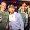Zahlreiche Menschen besuchen am Samstag 04.05.24 das Weinfest in Untereisenheim mit Musik von den Troglauer Buam.