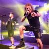 Zahlreiche Menschen besuchen am Samstag 04.05.24 das Weinfest in Untereisenheim mit Musik von den Troglauer Buam.