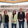 Freuten sich gemeinsam über die gesammelten Spenden (von links): Manuel Heim (Vorsitzender Spielmannszug Esselbach), Kerstin Heim-Furchner (Leitung Kindergarten Esselbach), Karina Schwackenhofer (Kinderhospiz Sternenzelt Mainfranken), Ingo Adamzik (Geschäftsführer Lebenshilfe Marktheidenfeld) und Werner König (Organisationsteam Spielmannszug Esselbach).