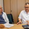 Sterben, Tod und Trauer in der Zukunft. Damit befassten sich in einem Gespräch der Ärztliche Direktor des Rhön-Klinikums, Professor Sebastian Kerber (links), und der Chefarzt der Neurologischen Klinik, Dr. Volker Ziegler. Per Telefon zugeschaltet wurde außerdem als Experte Buchautor Professor Wolfgang George.