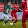 Marius Wegmann (6) von den Würzburger Kickers im Zweikampf mit Adam Jabiri(27) vom FC Schweinfurt 05. 3:0 gegen den FC Schweinfurt 05 ! Würzburger. Kickers feiern am Freitag Abend in der AKON Arena einen ungefährdeten Derbysieg.