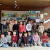 50 Schülerinnen und Schüler der Klassen 1a und 1b der Grundschule Zellingen-Retzbach dürfen beim Schulprogramm Klasse2000  der AOK mitmachen.