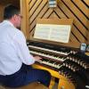 Dekanatskantor Matthias Braun beim Orgelkonzert am Spieltisch der Klais-Orgel. Dekanatskantor Matthias Braun beim Orgelkonzert am Spieltisch der Klais-Orgel.
