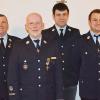 Bei einer außerordentlichen Versammlung der Feuerwehr Großeibstadt gab es einen Wechsel in der Führungsspitze. Unser Bild zeigt von links: Kreisbrandmeister Thomas Ganz (Sulzfeld), den scheidenden Kommandanten Michael Hesselbach, 2. Kommandant Nico Schustek, den neuen Kommandanten Pascal Heim und Bürgermeister Gerd Jäger.