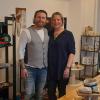 Über die Eröffnung von „Skadi's Pet Boutique & Café“ freuen sich Ann-Bernadette Heinz und ihr Lebensgefährte Andreas Sieger.