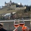 Die Gästeführungen in Würzburg starten in die neue Saison. Neu 2024: Hop-On-Hop-Off-Bustouren.