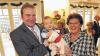 Mini-Besucher, Maxi-Spaß: Andreas Bachmann mit Sohn Theo und Landtagspräsidentin Barbara Stamm bei der offiziellen Einweihung der Landtagskrippe Minimaxi.
