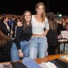 Zahlreiche Menschen besuchen am Sonntag 18.02.24 den Fashion Flohmarkt in der Posthalle in Würzburg.