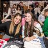 Zahlreiche Menschen besuchen am Sonntag 18.02.24 den Fashion Flohmarkt in der Posthalle in Würzburg.