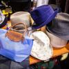 Zahlreiche Menschen besuchen am Sonntag 18.02.24 den Fashion Flohmarkt in der Posthalle in Würzburg.