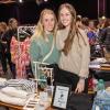 Zahlreiche Menschen besuchen am Sonntag 18.02.24 den Fashion Flohmarkt in der Posthalle in Würzburg.