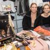 Zahlreiche Menschen besuchen am Sonntag 18.02.24 den Fashion Flohmarkt in der Posthalle in Würzburg.