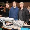Zahlreiche Menschen besuchen am Sonntag 18.02.24 den Fashion Flohmarkt in der Posthalle in Würzburg.