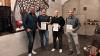 Unser Foto zeigt (von links) Geschäftsführer Volker Krämer, Florian Lehnert (15 Jahre), Gabriel Schäfer (20 Jahre) und Christoph Herrmann (zehn Jahre).