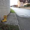 Herumstehende Gummistiefel in Eußenheim.