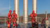 Die Berufsfeuerwehr Würzburg führt am Mittwoch (10.01.24) am Heizkraftwerk an der Friedensbrücke in Würzburg eine Höhen-Rettungsübung durch.