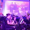In farbiges Licht getaucht wurde die Bläserphilharmonie Werneck bei ihren Dreikönigsfestkonzerten, wie hier bei den Beatles-Hits.