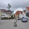 Der Balthasasr-Neumann-Platz in Werneck ist viel befahren. Weil auch die Tempo-20-Vorgabe oft nicht eingehalten wird, regte der Wernecker Gewerbeverband jetzt eine stationäre Blitzanlage an.