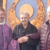 Im Bild Pfarrvikar Uwe Schüller, Martin Lexmaul, Kirchenpfleger Dieter Rückert.