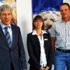 Neue Mitarbeiter im Landratsamt: Erster Landesbeamter Dr. Ulrich Derpa (links) begrüßte Justiziarin Alexandra Müller-Baumgarten und Weinbauberater Roland Zipf.
