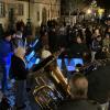 Winterweihnacht in Sommerach am dritten Advent. Die Stalldorfer Blaskapelle wärmte die Besucher mit Weihnachtsswing auf. Winterweihnacht in Sommerach am dritten Advent. Die Stalldorfer Blaskapelle wärmte die Besucher mit Weihnachtsswing auf.