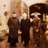 Bei der ersten Schonunger Weihnacht trafen sich am 20. Dezember 1992 im Pfarrhof vor der Lebenden Krippe Pfarrer Hermann Glückler (von links), Landrat Karl Beck und Bürgermeister Rudolf Müller. Bei der ersten Schonunger Weihnacht trafen sich am 20. Dezember 1992 im Pfarrhof vor der Lebenden Krippe Pfarrer Hermann Glückler (von links), Landrat Karl Beck und Bürgermeister Rudolf Müller.