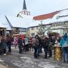 Der Mittelpunkt des Steedemer Weihnachtsdorfes vor dem Backhaus. Der Mittelpunkt des Steedemer Weihnachtsdorfes vor dem Backhaus.