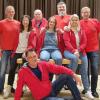 Sie freuen sich auf die Theateraufführung des Dreiakters "Oi Elend künnt selten äloi!!" im Januar. Die diesjährigen Schauspieler der Theatergruppe Rhöngeist in Oberelsbach: Markus Henneberger, Luisa Holzheimer, Regisseur Bruno Lenhardt, Jule Weiß, Ingo Sitzmann, Eva Reder-Hitzke und Daniel Scheuring (von links). Vorne sitzt Jürgen Söder.