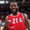 Gute Laune trotz Abschied: Center-Spieler Amadou Sidibé und die Würzburg Baskets trennen sich im Guten. 