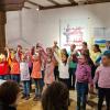 Bezaubernd und eindrucksvoll: Der Kinderchor der Grundschule Herschfeld besang die Schönheit der Welt und die Einzigartigkeit der Erde. Bezaubernd und eindrucksvoll: Der Kinderchor der Grundschule Herschfeld besang die Schönheit der Welt und die Einzigartigkeit der Erde.