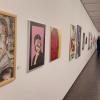 Bei der Eröffnung der Ausstellung "Moment Mal: Kunst am Celtis". Die Werke der ehemaligen Schülerinnen und Schüler des Celtis-Gymnasiums werden in der Kunsthalle Schweinfurt gezeigt.