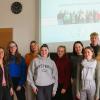 Das krankheitsbedingt leicht dezimierte Celtis-Gründungteam der AG "Freiwilliges soziales Schuljahr" mit Lehrerin Pfarrerin Angela Weigel (ganz links) und Katrin Schauer (zweite von links) vom Landratsamt, Arbeitsbereich Ehrenamt und Teilhabe.