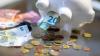 Das Sparschwein schlachten, wie auf diesem Symbolbild, muss auch die Stadt Schweinfurt, um all ihre Projekte zu finanzieren: Erst wenn die Rücklagen aufgebraucht sind, darf die Stadt neue Kredite aufnehmen.