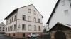 Die Marktgemeinde möchte die leerstehende Alte Schule in Zeitlofs vermieten oder gar verkaufen.  Altbürgermeister Wilhelm Friedrich  will das nicht und lieber eine Nutzung als Bürgerhaus.