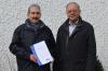 VdK-Vorsitzender Josef Laudenbacher gratuliert Gottfried Schubert für 50 Jahre VdK-Mitgliedschaft.