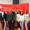 Im Bild: Thomas Engert, Stadtrat Jürgen Montag, Cornelia Zwirlein-Bach, Ulrike Walz, Thomas Mehn, 2. Vorsitzender Schulrat Frank Hagen, Joshua Bail, Bürgermeisterin Ayver Rethschulte, Ann-Sophie Schmidt, Tina Fenn, Geschäftsführer André Dippacher.