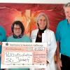 Die höchste Spende der Eigenheimervereinigung Schraudenbach ging an die Palliativstation Schweinfurt: Im Bild von links Reinhold Günther (Eigenheimer), die Vorsitzende des Fördervereins Palliativstation, Ursula Pöpperl, die Chefärztin der Palliativmedizin, Susanne Röder, und Siegfried Mayer (Eigenheimer).