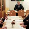 Pfarrer Matthias Wolpert während des "Gottesdienststammtisches" im Galariestüble Erlenbach.