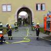 Ein gemeldetes Feuer in einem ehemaligen Gasthaus führte in Laub zu einen größeren Einsatz der Feuerwehr.
