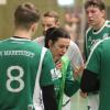 Marktstefts Trainerin Nina Dennerlein (Mitte) bei einer Ansprache an ihre Mannschaft. Der TV Marktsteft hat in der Handball-Landesliga Nord bei der SG Regensburg trotz langer Führung verloren.