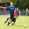 Christian Wegner (vorne, Archivbild) brachte den TSV Uettingen mit zwei Treffern in der ersten Hälfte gegen die SG Retzbach-Zellingen auf Siegkurs.
