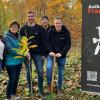 Die Musikanten der Aalbachtaler Franken feierten ihren ersten Geburtstag mit einer musikalischen Baumpflanzaktion. Auf dem Foto (von links): Abteilungsleiterin Lea Seidenspinner, Bürgermeisterin Karin Kuhn, Abteilungsleiter und Initiator der Pflanzaktion Niklas Braunwart, Felix Seufert und Johannes Seubert. Die Musikanten der Aalbachtaler Franken feierten ihren ersten Geburtstag mit einer musikalischen Baumpflanzaktion. Auf dem Foto (von links): Abteilungsleiterin Lea Seidenspinner, Bürgermeisterin Karin Kuhn, Abteilungsleiter und Initiator der Pflanzaktion Niklas Braunwart, Felix Seufert und Johannes Seubert.
